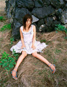 女性